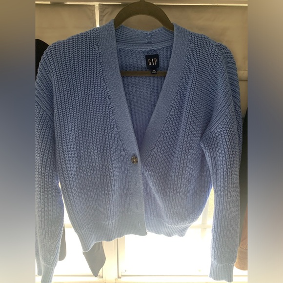 4 Gap Sweaters - Picture 6 of 9